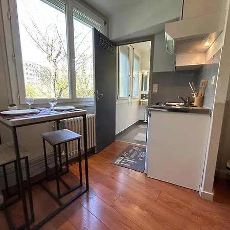 96 - Wi Fi Fibre - Beausejour - Proche Centre Appartement Troyes